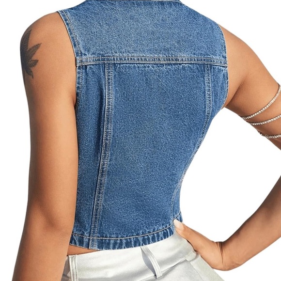 Sexy new denim vest. Size M - Picture 2 of 4